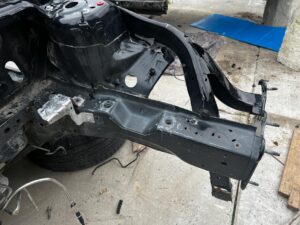 ĆWIARTKA PODŁUŻNICA SŁUPEK LEWY PRZÓD FORD ESCAPE MK4 USA 2020