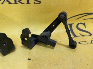 CZUJNIK POZIOMOWANIA PRAWY PRZÓD L462 DISCOVERY V