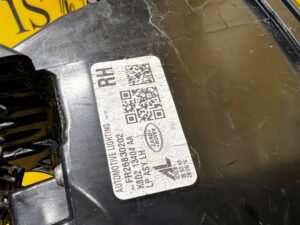 LAMPA TYLNA W BŁOTNIK PRAWA LR RANGE ROVER EVOQUE II L551