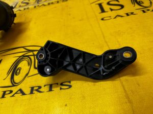 WSPORNIK MOCOWANIE RANGE ROVER VELAR L560