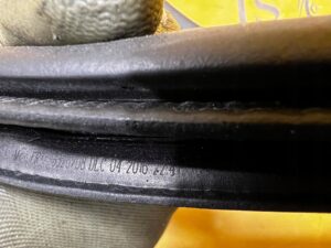 USZCZELKA DOLNA DRZWI PRZÓD PRAWY LEWY FORD MUSTANG VI