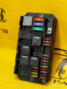 JAGUAR XJ X351 SKRZYNKA BEZPIECZNIKÓW MODUŁ BSI