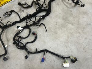 WIĄZKA INSTALACJA DESKI KONSOLI FORD KUGA MK3