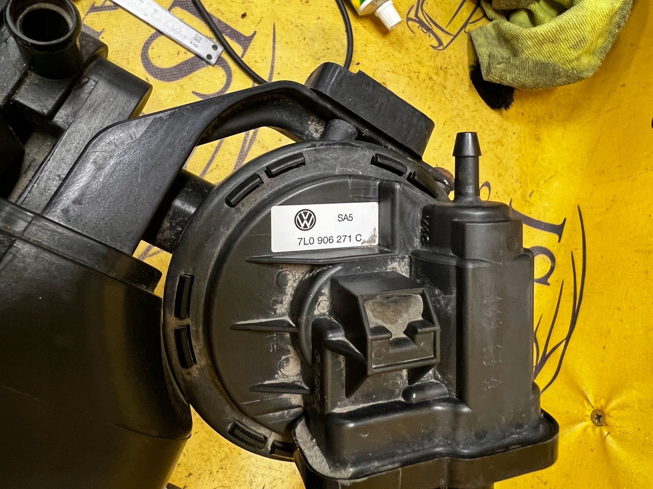 FILTR WĘGLOWY PALIWA PORSCHE CAYENNE II 7P5 GTS