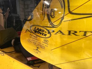 SZYBA KAROSERYJNA PRAWA ANTENA LR L462 DISCOVERY V