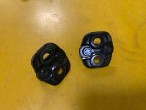 RYGIEL ZAMKA DRZWI LEWY PRAWY PRZÓD NISSAN E-NV200