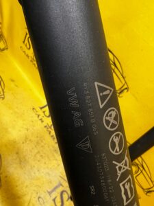 KOMPLET SIŁOWNIKI KLAPY BAGAŻNIKA PORSCHE CAYENNE 9Y3 9Y0 COUPE HYBRID