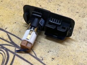 GNIAZDO ZAPALNICZKI 12V RANGE ROVER EVOQUE II L551