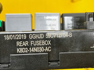 SKRZYNKA BEZPIECZNIKÓW RR L550 L551 K8D2-14N030-AC