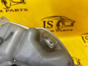 ZBIORNICZEK WYRÓWNAWCZY PŁYNU AUDI A8 D4