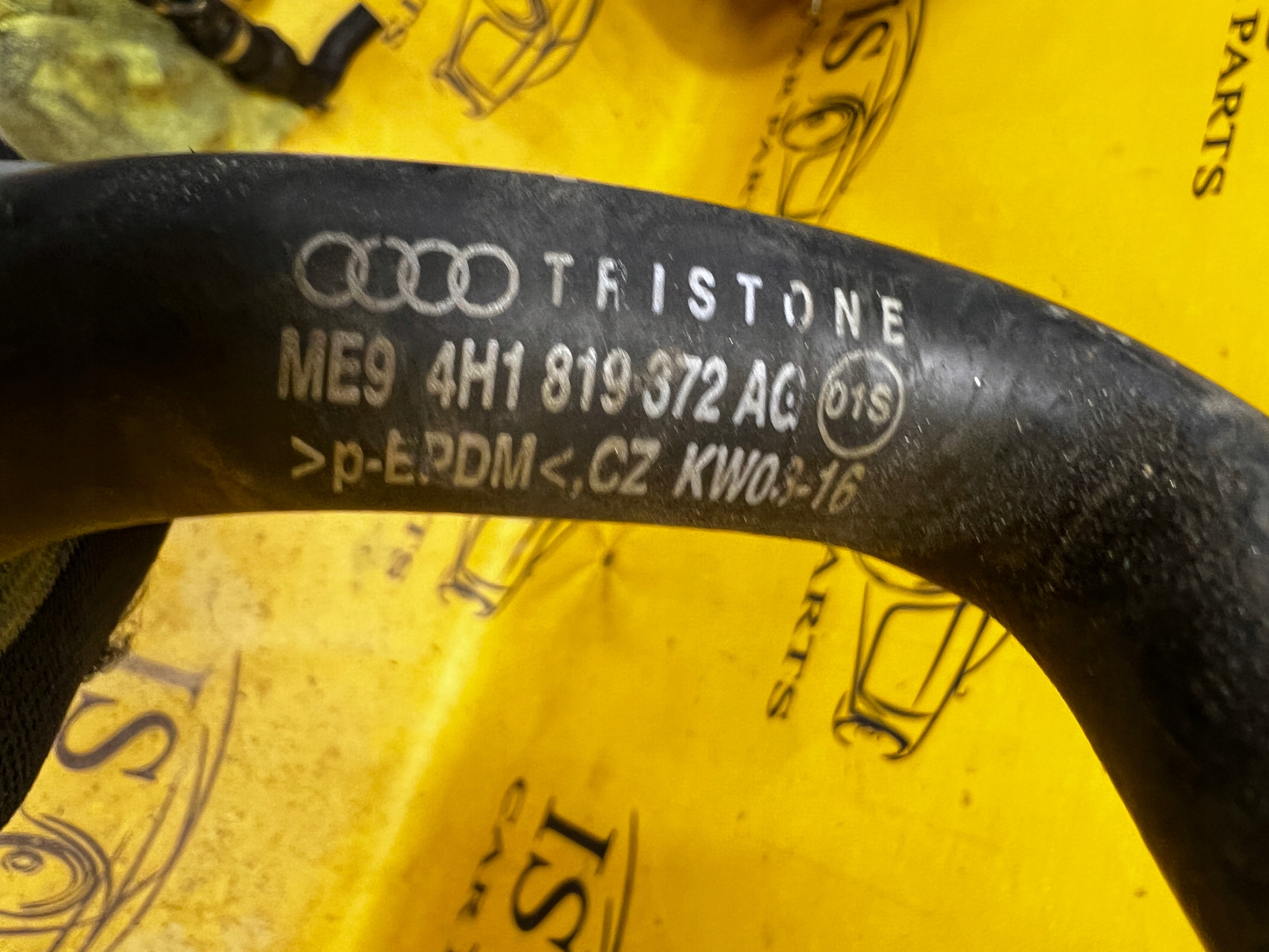 RURA PRZEWÓD WODY AUDI A8 D4 4.0 TFSI LIFT