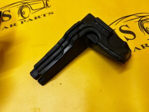 WYGŁUSZENIE GĄBKA PODSZYBIA MASKI PRAWE PRAWA DACIA DUSTER II 2