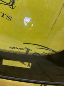 SZYBA CZOŁOWA PRZEDNIA PRZÓD FORD MUSTANG VI 6 550