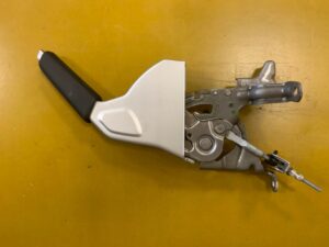 DŹWIGNIA HAMULCA RĘCZNEGO SKÓRA JEEP WRANGLER JL