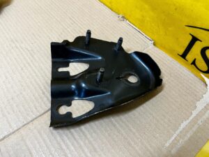 KOMPLET WSPORNIK BELKA WSPORNIK PASA PRZÓD FORD FUSION LIFT USA MONDEO MK5