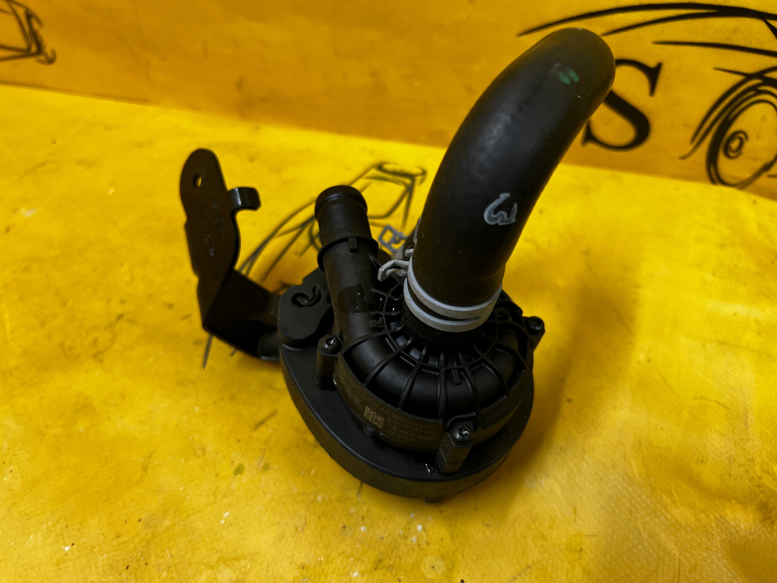 DODATKOWA POMPKA POMPA WODY CHŁODZENIA RENAULT ESPACE VI AUSTRAL