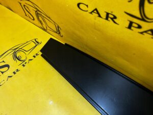 WYKOŃCZENIE OSŁONA RAMY SZYBY SŁUPKA B DRZWI TYŁ LEWY BMW X6 E71