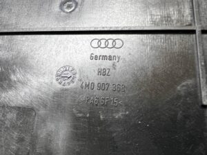 MOCOWANIE UCHWYT STEROWNIKA KLAPY TYŁ BAGAŻNIKA AUDI Q7 4M