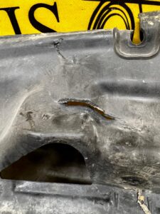 KIEROWNICA POWIETRZA GÓRNA JAGUAR XJ X351