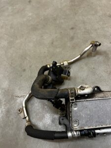 CHŁODNICZKA CHŁODNICA OLEJU SKRZYNI AUDI SQ7 Q7 4M0 4.0 TDI