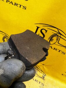 ZACISK HAMULCOWY PRAWY BMW SERIA 1 F40