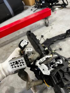 OKABLOWANIE WIĄZKA INSTALACJA WNĘTRZA FORD ESCAPE MK4