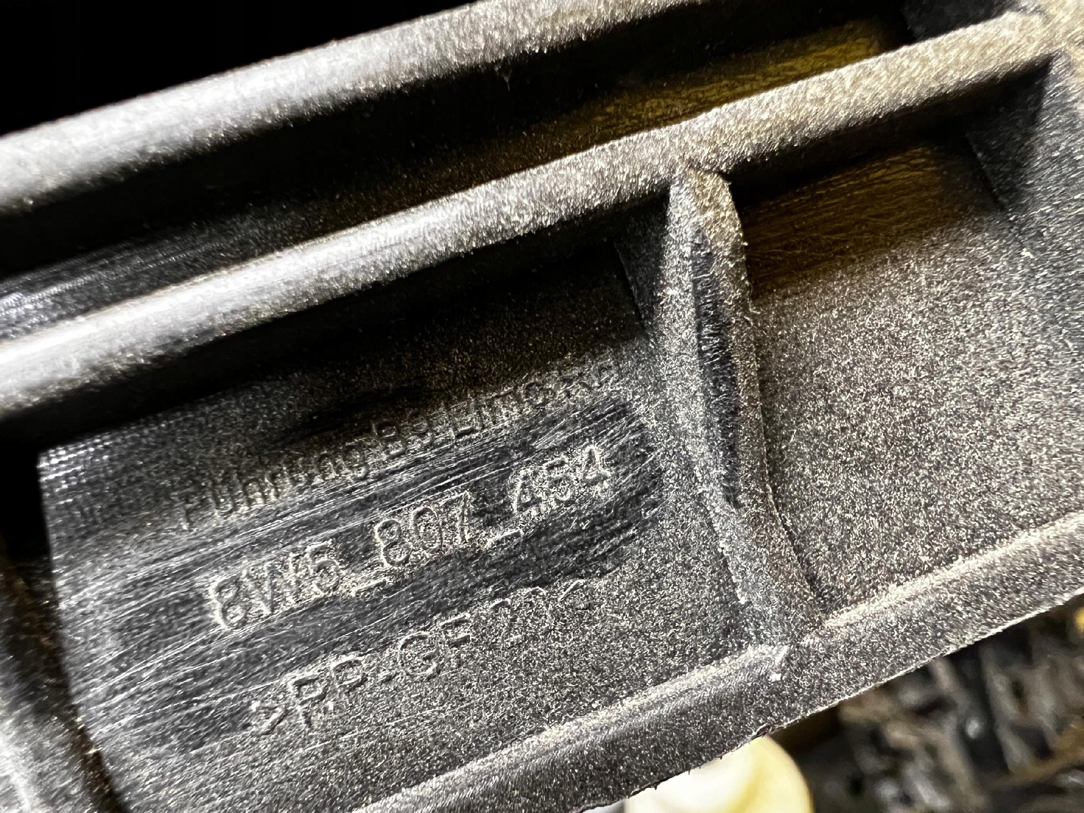 ŚLIZG UCHWYT MOCOWANIE ZDERZAKA PRAWY TYŁ AUDI A4 B9