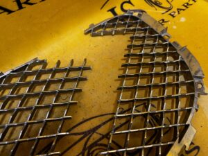 ATRAPA GRILL ZNACZEK LOGO EMBELMAT JAGUAR XJL X351