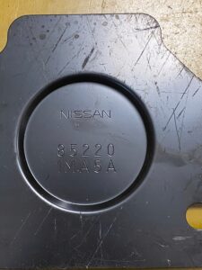 MOCOWANIE BLACHA WSPORNIK UCHWYT INFINITI Q50 Q70