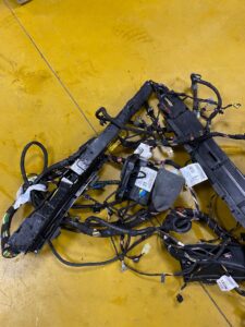 WIĄZKA INSTALACJA BEZPIECZNIKI KABINY INFINITI Q30