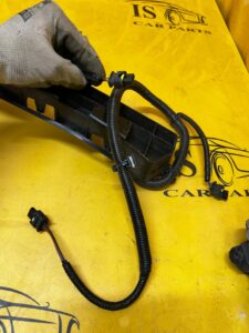 BELKA ABSORBER ZDERZAKA TYŁ WIĄZKA CZUJNIKÓW PARKOWANIA TYŁ INFINITI Q30