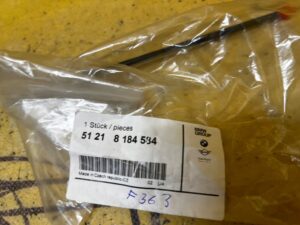 LINKA BOWDENA CIĘGNO ZAMKA DRZWI PRZÓD PRZEDNICH BMW 5 E39 NOWA OEM