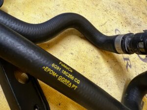 RURKA PRZEWÓD WĄŻ WODY UKŁADU CHŁODZENIA RANGE ROVER EVOQUE L538