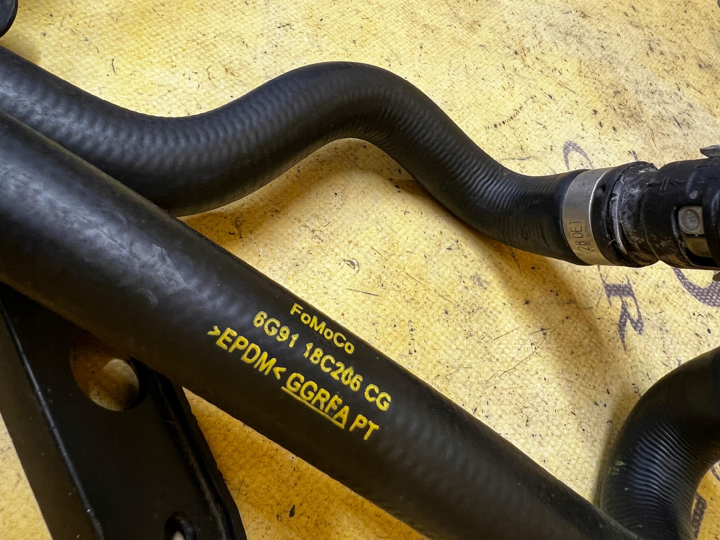 RURKA PRZEWÓD WĄŻ WODY UKŁADU CHŁODZENIA RANGE ROVER EVOQUE L538