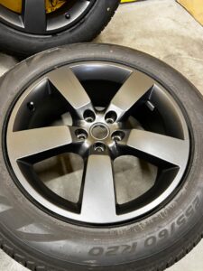 KOŁA FELGI OPONY WIELOSEZONOWE LAND ROVER DEFENDER L663 255/60 R20