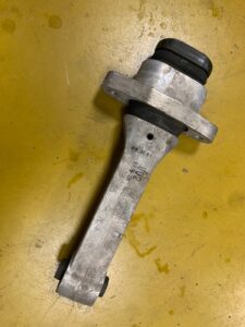 ŁAPA PODUSZKA WSPORNIK SILNIKA KIA SORENTO III