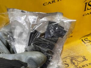 2 X MOCOWANIE USZCZELKI DRZWI TYŁ BMW 7 E32 NOWE OEM