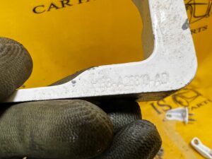 ZAWIAS DRZWI PRAWY TYŁ DOLNY FORD KUGA MK3