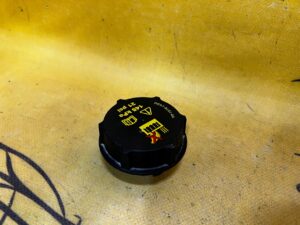 KOREK ZBIORNICZKA ZBIORNIKA WYRÓWNAWCZEGO FORD ESCAPE MK4 KUGA MK3 1.5 EB