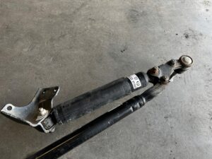 DRĄŻEK KIEROWNICZY AMORTYZATOR SKRĘTU JEEP WRANGLER JL