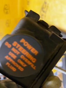 ZBIORNIK ZBIORNICZEK KOREK PŁYNU WSPOMAGANIA CHEVROLET CORVETTE C5 97-04