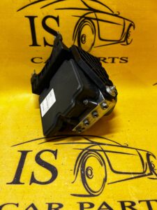 STEROWNIK POMPA ABS INFINITI Q30 QX30