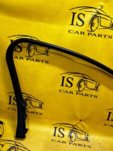 RAMKA OSŁONA DRZWI LEWY PRZÓD JAGUAR XJ X351