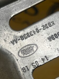 BLACHA MOCOWANIE WSPORNIK DESKI RANGE EVOQUE L551