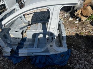 ĆWIARTKA PRÓG SŁUPEK LEWY DACIA SANDERO III