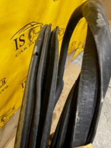 USZCZELKA DRZWI PRAWY TYŁ FORD KUGA MK3 ESCAPE MK4