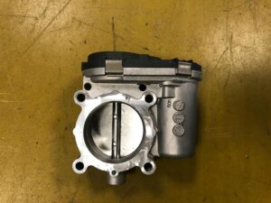 PRZEPUSTNICA INFINITI Q30 MERCEDES W176 CGI 1.6 T