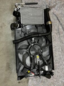KOMPLETNY PRZÓD CHŁODNICE MASKA LAMPY DACIA SANDERO STEPWAY III 3 RUDY