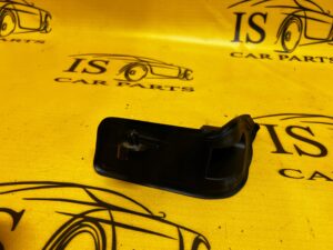 OSŁONA USZCZELKA MOCOWANIE BŁOTNIKA PRZÓD LEWY JAGUAR XJ X351