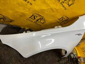 BŁOTNIK PRZEDNI PRZÓD LEWY MERCEDES A KLASA A45 S AMG W177 BIAŁA PERŁA